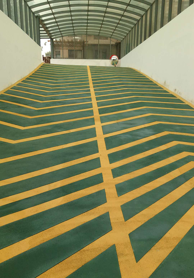 合肥蜀山區(qū)香檳小鎮(zhèn)小區(qū)，地下車庫(kù)8000平方